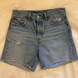 Levi’s Classic Blue Denim Women's Shorts
